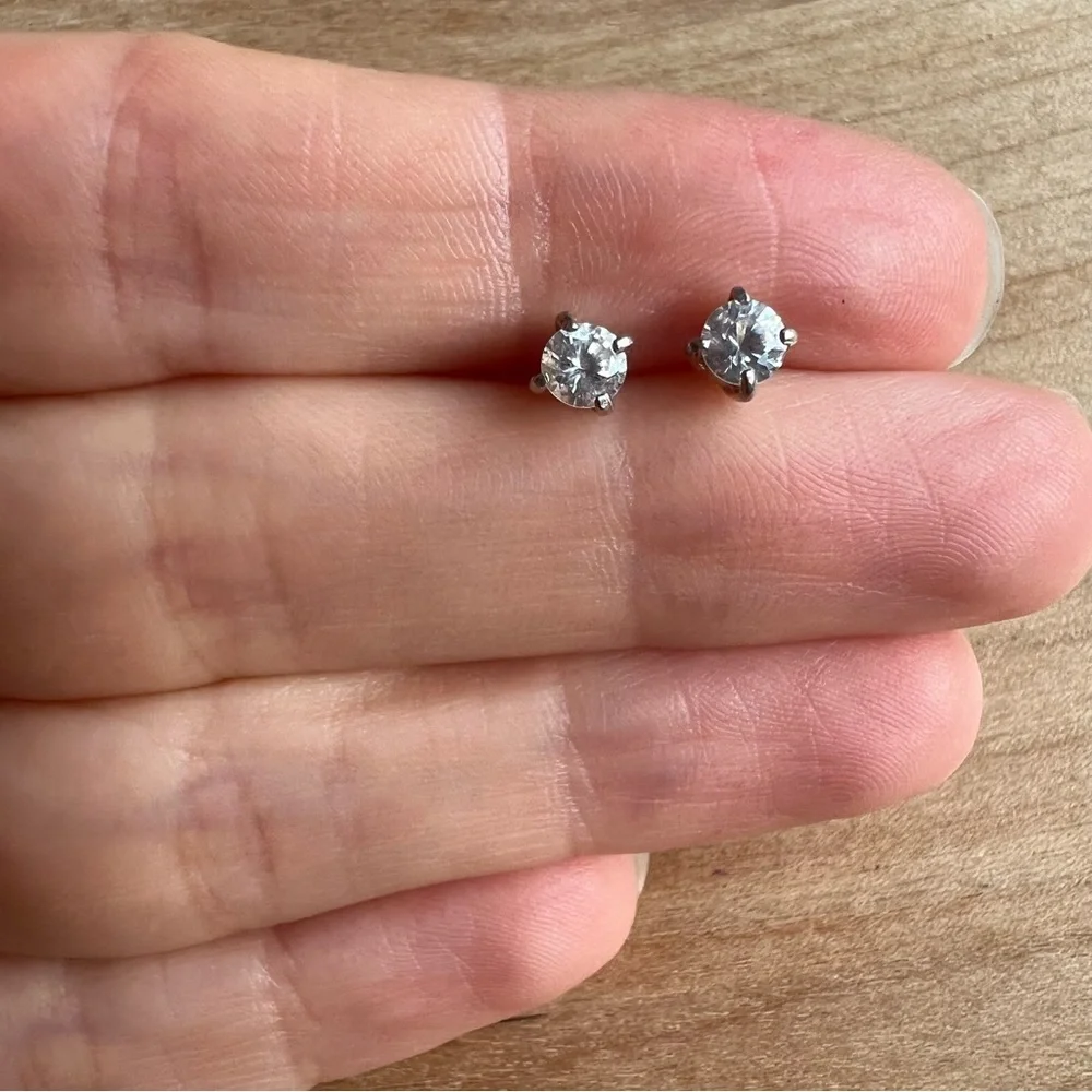 Cubic zirconia 925 Sterling silver stud earrings on posts